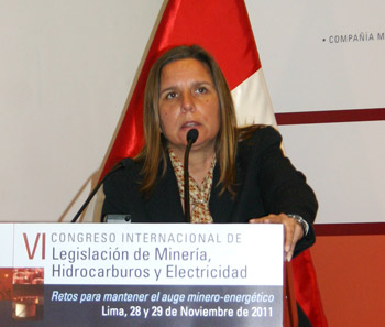 Mónica Byrne, asociada principal del Estudio Rubio, Leguía, Normand y Asociados.