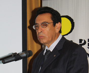 Edgar Gonzáles de la Dirección de Fondos Concursables del ministerio de Energía y Minas.