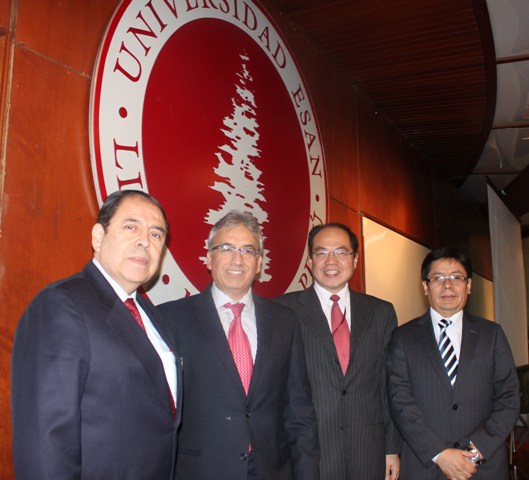 Ing. Del Carpio, Jhony García-Interbank, Estuardo Lu y Joseph Ballon.