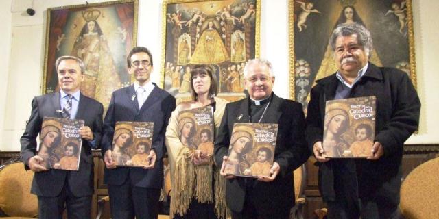 Telefónica presentó el libro Los Tesoros de la Catedral del Cusco