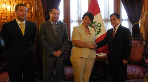 Sociedad Peruana de Hidrocarburos se reunión con el presidente del Congreso