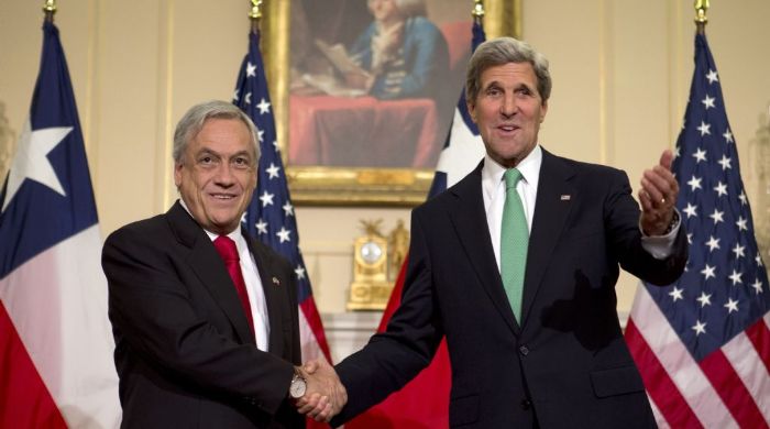 El secretario de Estado de EEUU John Kerry con el presidente de Chile Sebastián Pinera