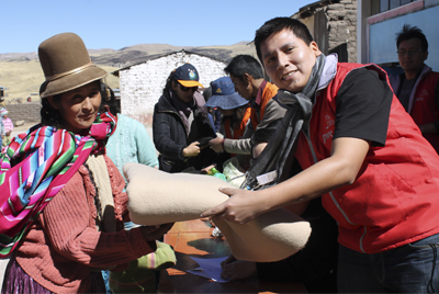PwC Perú junto con United Way beneficiaron a más de 160 familias en Puno, Cusco y Lima