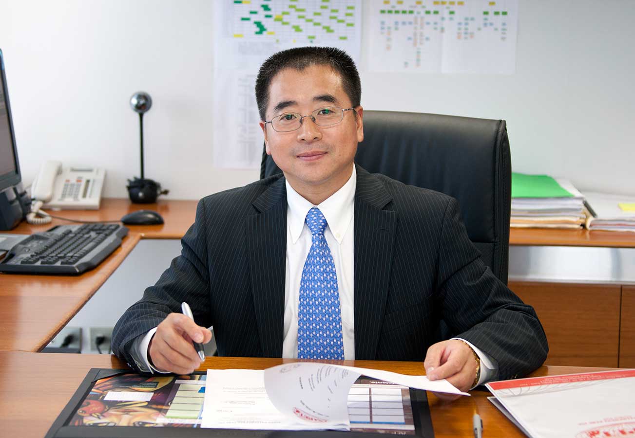 Gong Bencai-presidente-web
