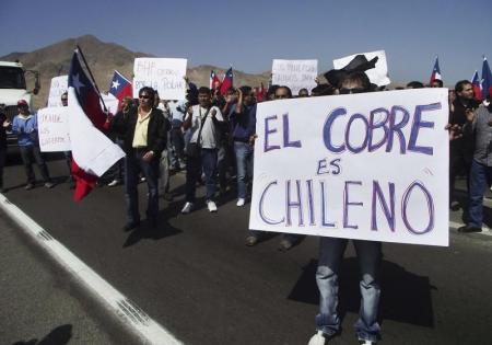 Imagen de archivo de trabajadores de minera Escondida en una marcha en Antofagasta