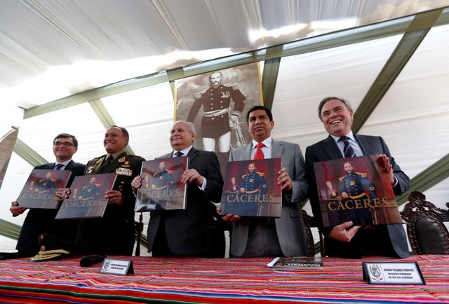 Presentan libro “Cáceres” en homenaje a la vida y legado de Andrés Avelino Cáceres