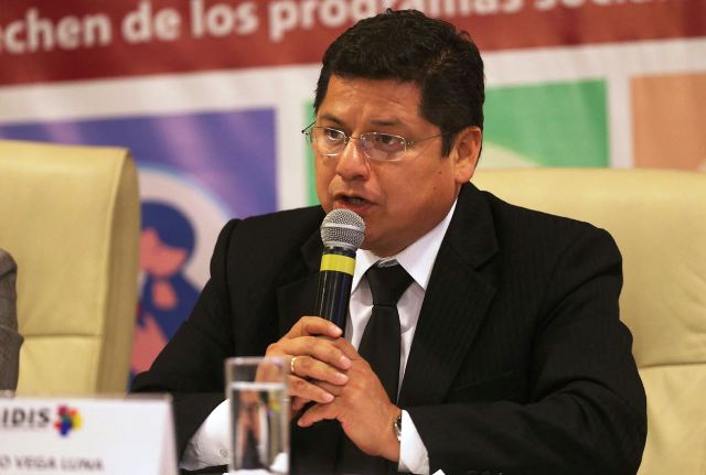 Eduardo Vega Luna, Defensor del Pueblo (Andina)