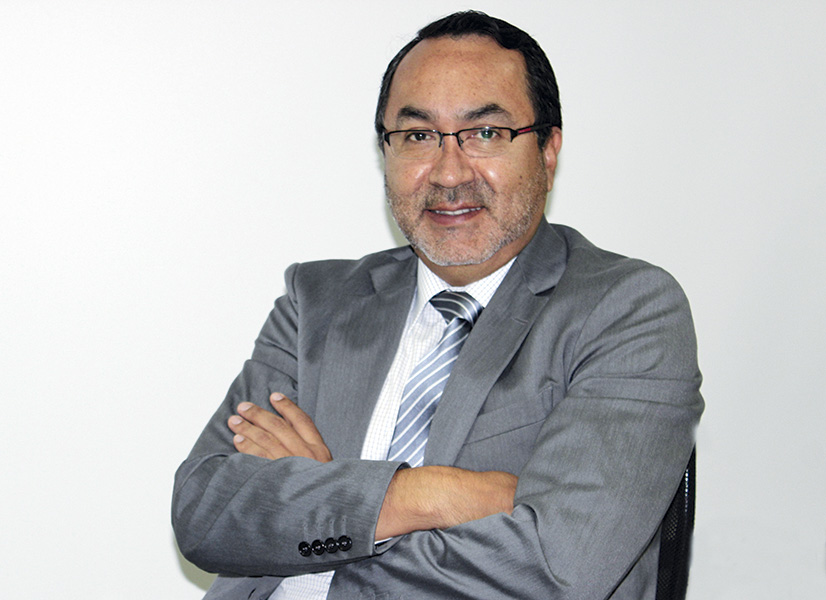 Álvaro Díaz, Vicepresidene de Asesoría General y Jurídica de Bear Creek