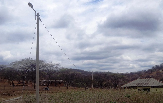 El Ministerio de Energía y Minas inauguró obras de electrificación que benefician a siete caseríos del distrito piurano de Suyo. (FOTO: ANDINA)