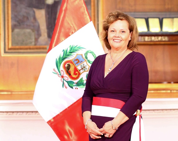 Ministra Rosa María Ortiz.