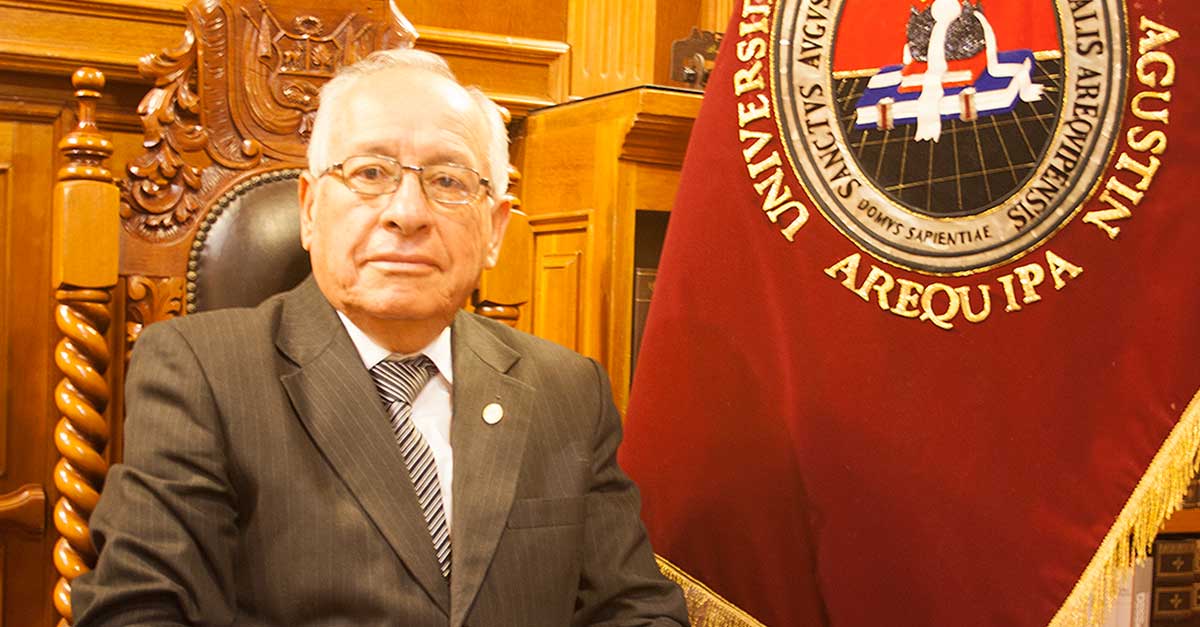 Rector de la Universidad Nacional San Agustín, Dr. Víctor Linares. Foto: IIMP