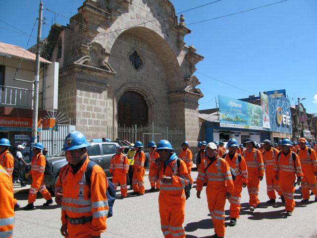 Sindicatos de trabajadores de las minas San Rafael Â– Antauta, Aruntani y Aesa exigen derogatoria del Decreto Supremo 013-2014 (Créditos: RPP/Blas Condori)