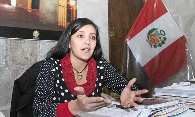 La gobernadora de Arequipa se mostró a favor del diálogo. (Foto: La República)