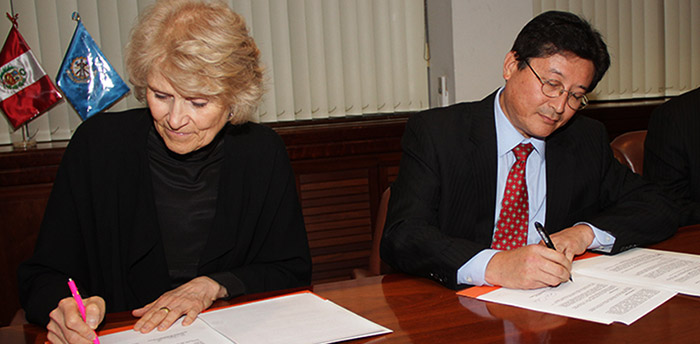 MEM-y-Universidad-de-Alberta-firman-acuerdo-para-el-desarrollo-tecnológico-de-la-minería-peruana