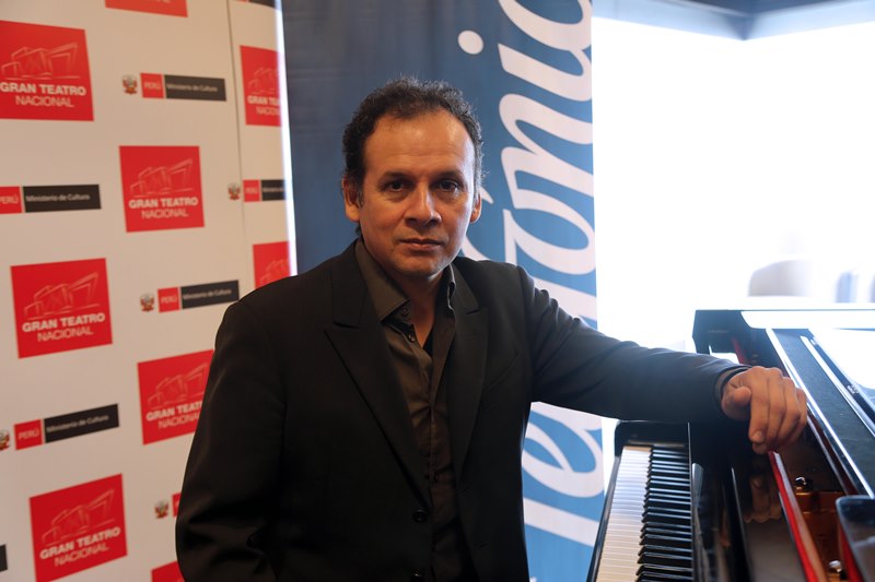 Reconocido pianista nacional Juan José Chuquisengo