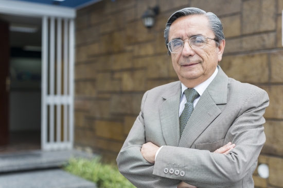 César Guzmán-Barrón (Foto: PuntoEdu)