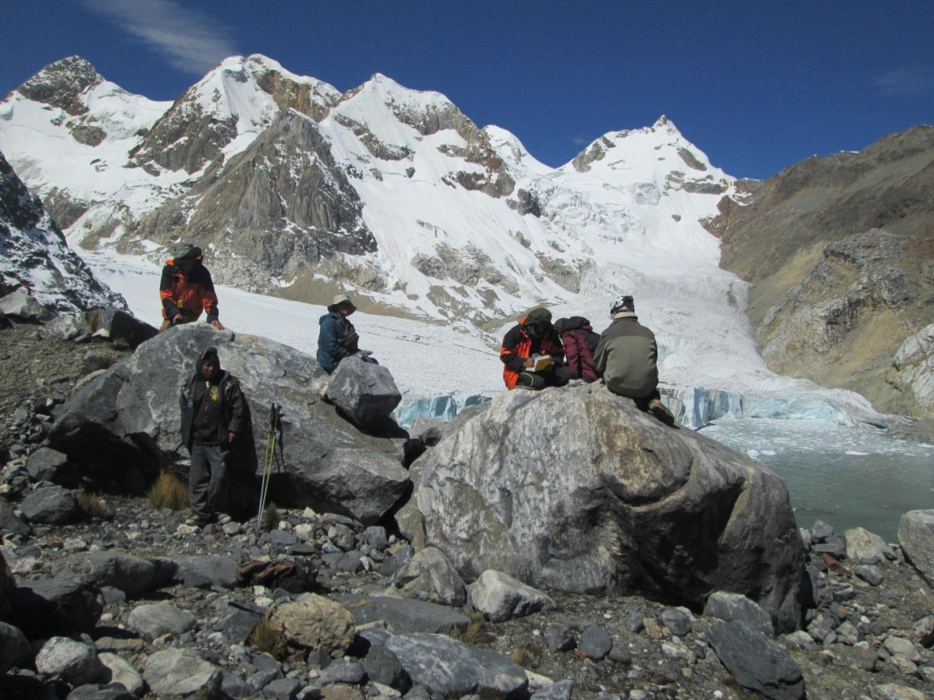 INGEMMET investigará el impacto del cambio climático en los glaciares de Perú con apoyo del FONDECYT