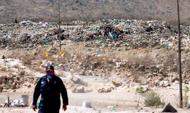 Arequipa - Energía y Minas exige denuncio minero a comuna para botadero