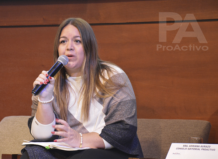 Adriana Aurazo, Consejo Editorial ProActivo.