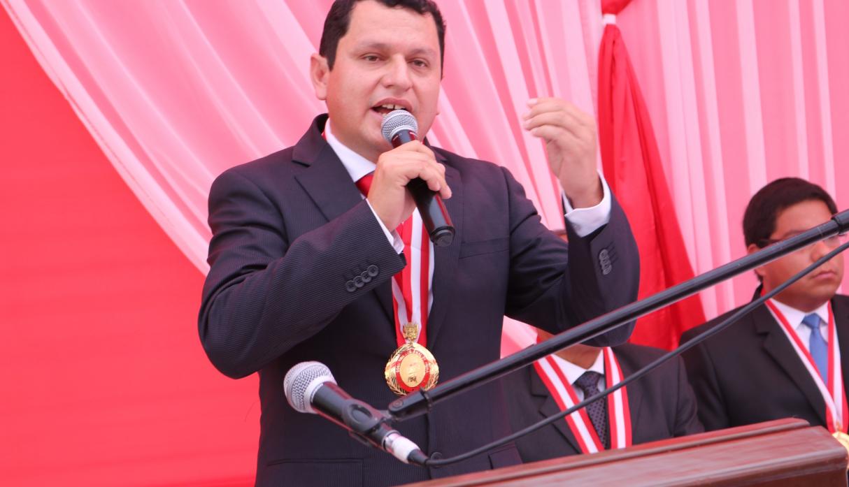 Servando García, gobernador regional de Piura