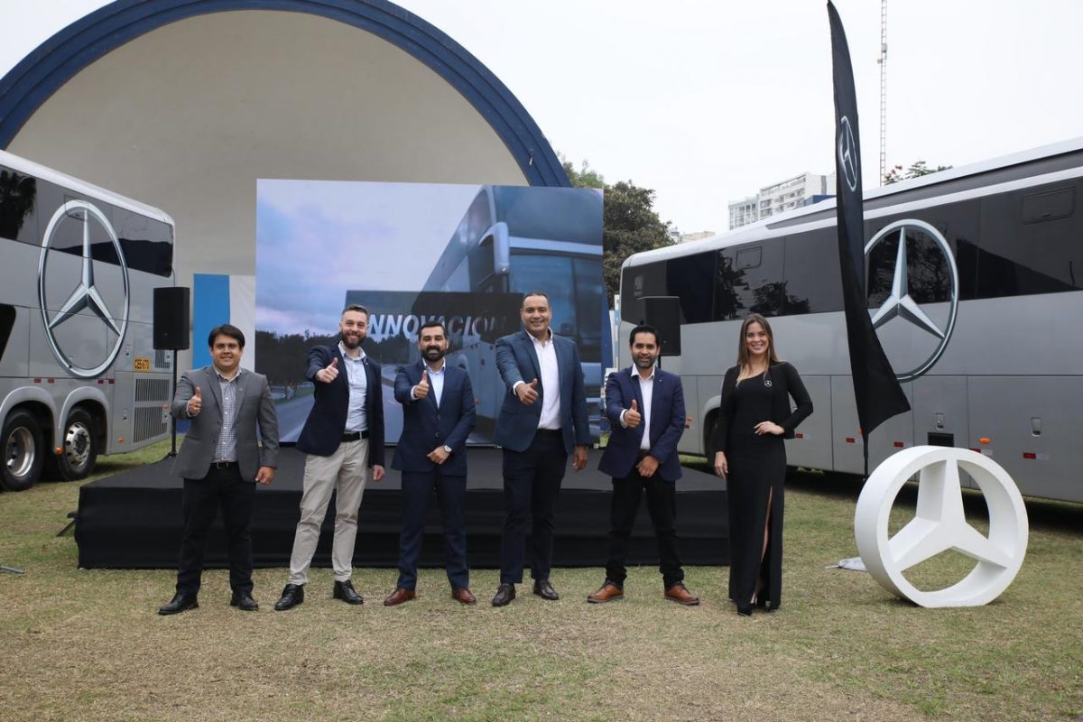 Mercedes Benz Lanza Al Mercado Peruano El Nuevo Bus O Con