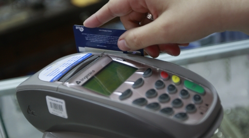Peruanos tienen más de S/. 38,000 millones disponibles para usar con tarjetas de crédito