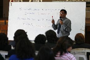 Sector educación y la empresa minera Río Tinto se unen para capacitar a docentes