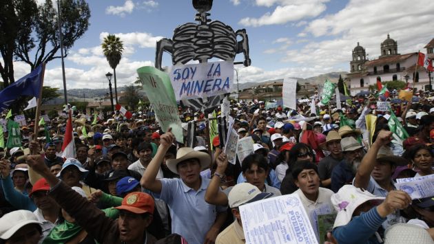 Tres alcaldes electos de Arequipa respaldan paro contra minera