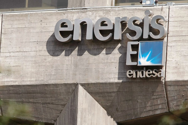 Ganancia de grupo energético Enersis habría crecido 59% en primer trimestre