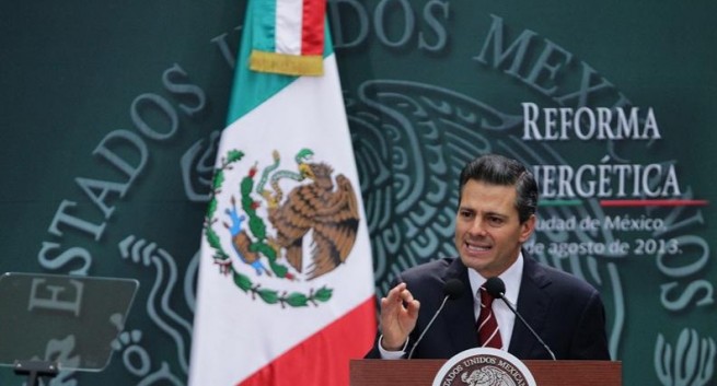 Peña promulga leyes de reforma energética de México (Video)