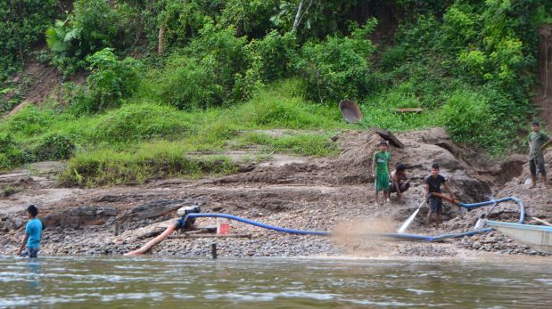 Marina de Guerra del Perú realiza interdicción a la minería ilegal, en Amazonas