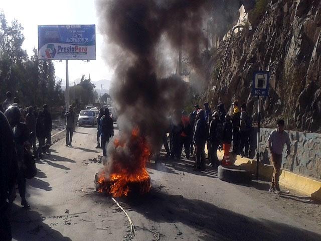 Arequipa: obreros bloquearon vía de ingreso a mina Cerro Verde
