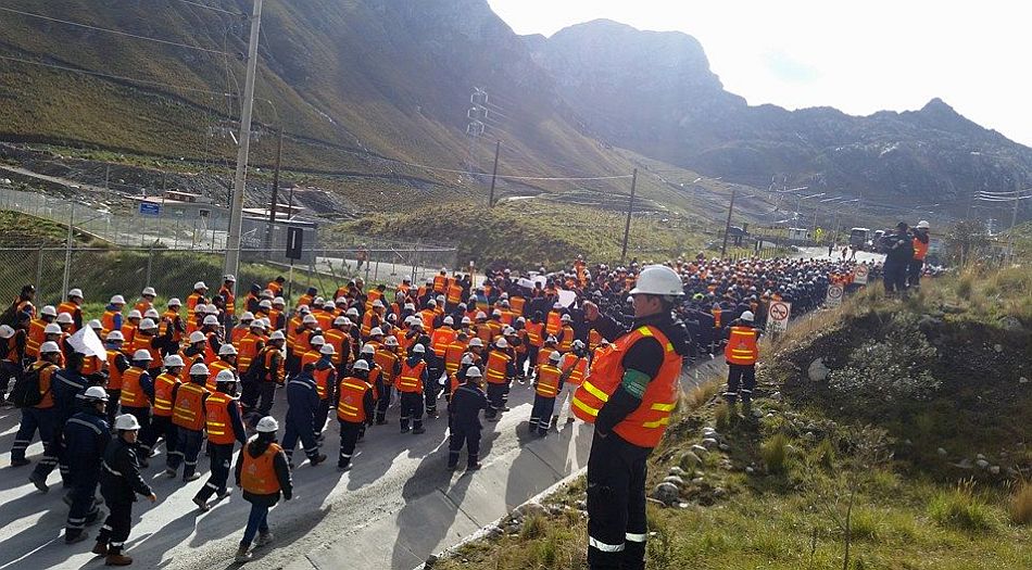 Mineros en huelga de Antamina llegaron a Lima (Videos)