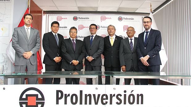 ProInversión adjudicó Línea de Transmisión 220 kV en Puno (Infografía y Fotos)