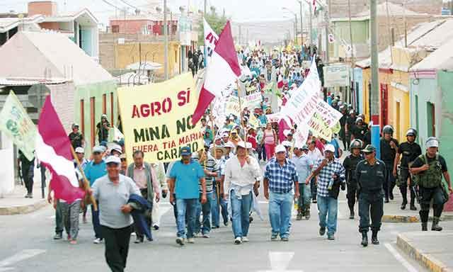 Población de Cocachacra mantiene su protesta contra proyecto Tía María