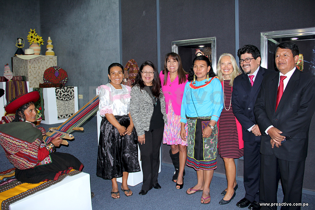 Perú y Canadá acuerdan promover exportación de artesanía peruana