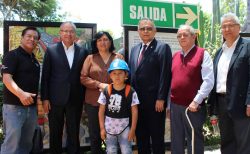MINA MODELO EN PARQUE DE LAS LEYENDAS CUMPLE 42 AÑOS