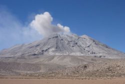 Arequipa: piden declarar en emergencia 20 distritos por volcán Sabancaya