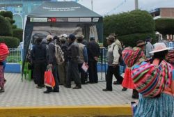 Capacitan a productores puneños en aimara y quechua sobre control de plagas