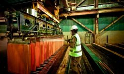 Mercado de cobre refinado anota superávit de 17 mil toneladas