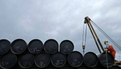 OPEP y aliados evalúan más recortes de producción de crudo ante inquietud por demanda