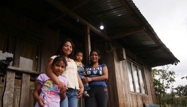 MEM: 214,000 peruanos se benefician con obras de electrificación rural