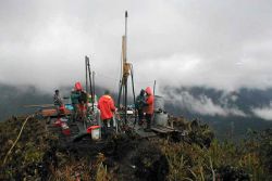 Presentan más de cinco mil firmas a favor de proyecto Río Blanco