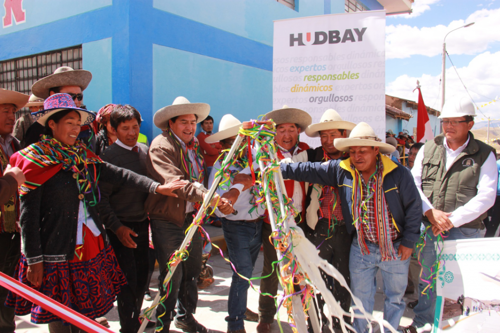 Hudbay Perú y la Municipalidad de Livitaca inauguran nuevas pistas y veredas