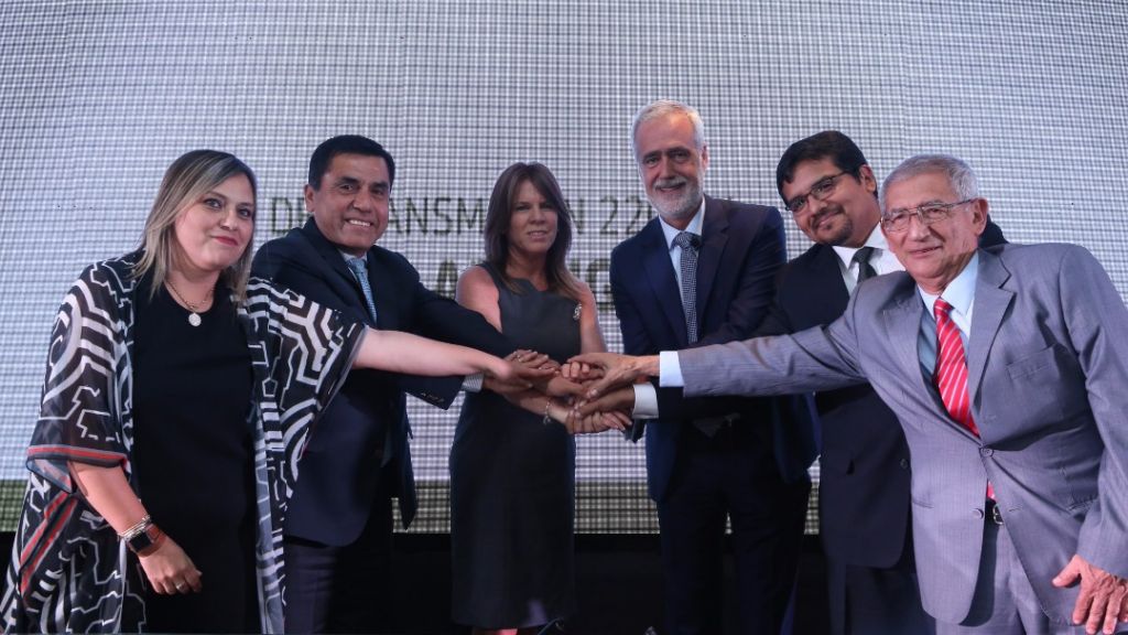 Adjudican buena pro para la construcción y concesión de Línea de Transmisión Tintaya-Azángaro
