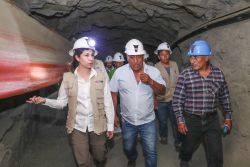 Ministra Grossheim se reunió con pequeños mineros formalizados