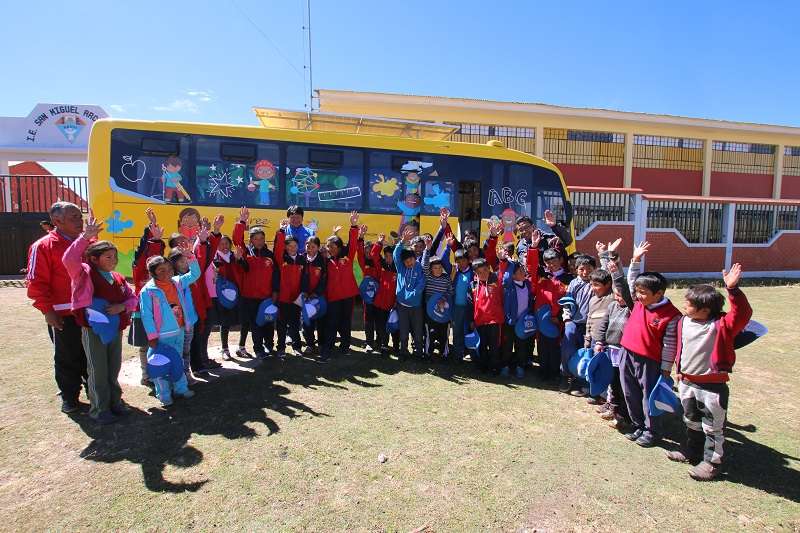 (Exclusivo) Antapaccay: Novedoso «Bus Escuela Móvil» con aula Smart, recorre ámbito rural de Espinar