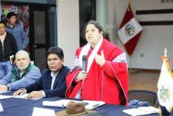 Ministra Fabiola Muñoz destacó los acuerdos logrados hoy en el grupo de trabajo de inversión y desarrollo en Espinar. (Foto: Andina)