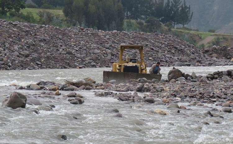 Delimitan faja marginal del río Mapacho en Cusco para prevenir desbordes e inundación durante temporada de lluvias