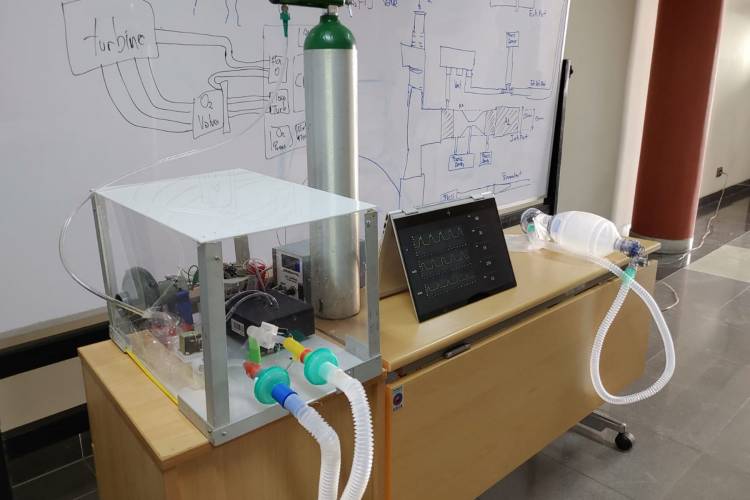 UNI, UPCH y Hospital Loayza alistan ventilador mecánico